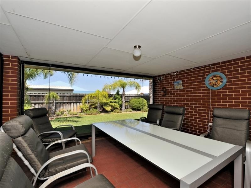 48 Garran Loop, Henley Brook WA 6055