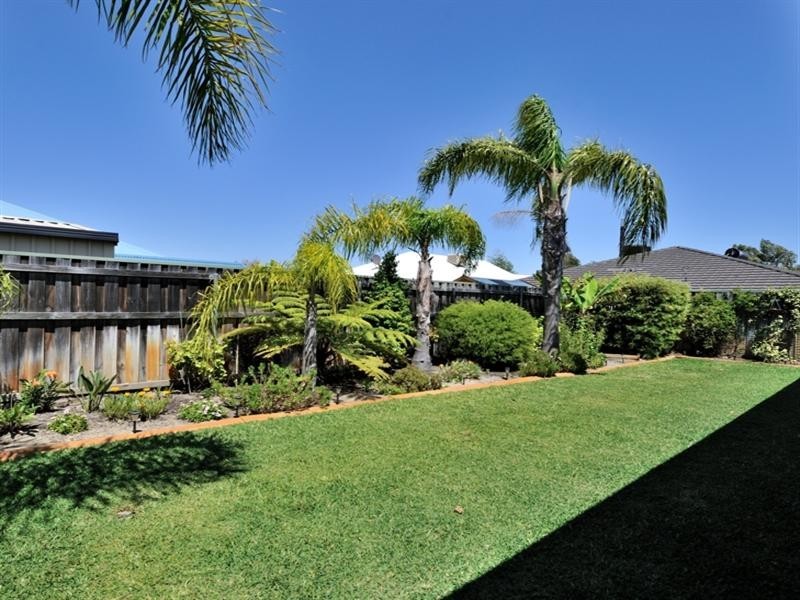 48 Garran Loop, Henley Brook WA 6055
