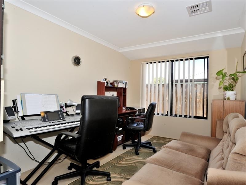 48 Garran Loop, Henley Brook WA 6055
