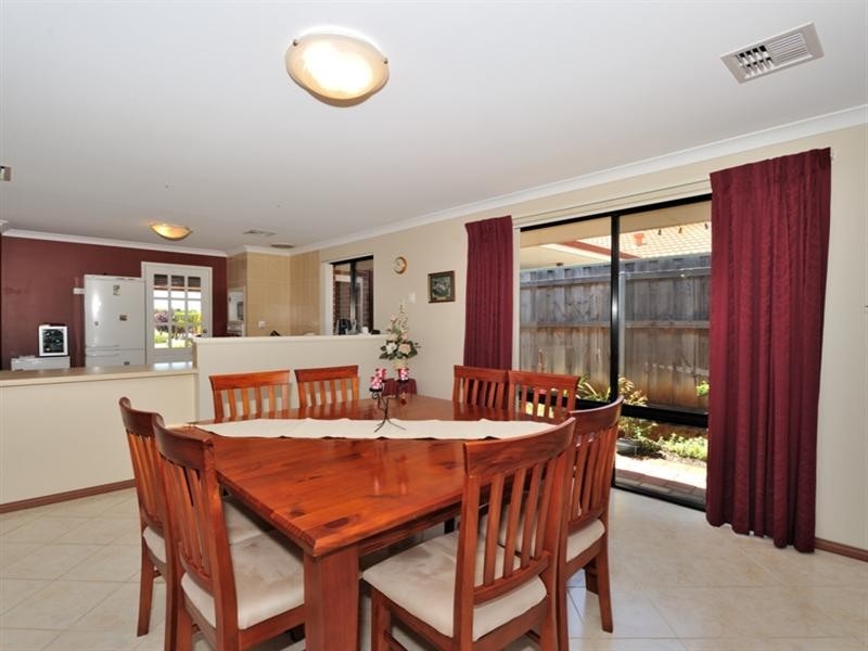 48 Garran Loop, Henley Brook WA 6055