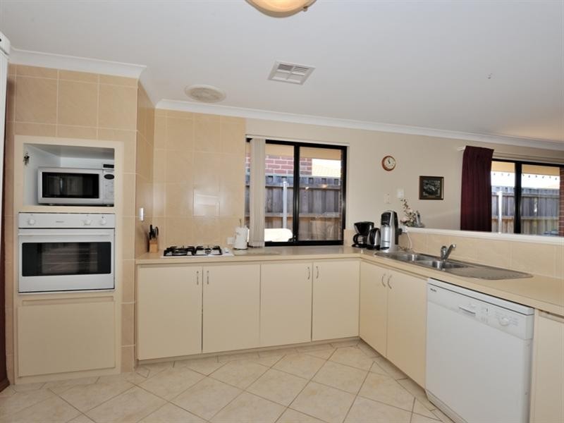 48 Garran Loop, Henley Brook WA 6055