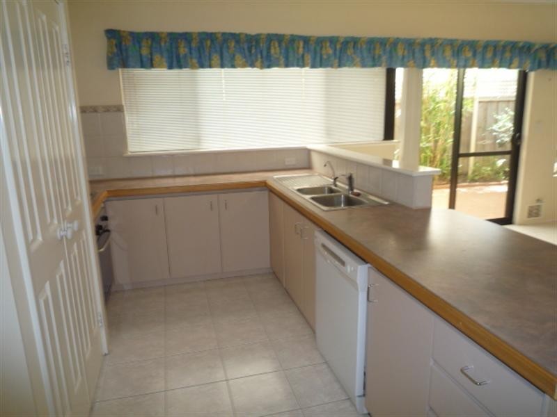 26 Santona Boulevard, Ellenbrook WA 6069