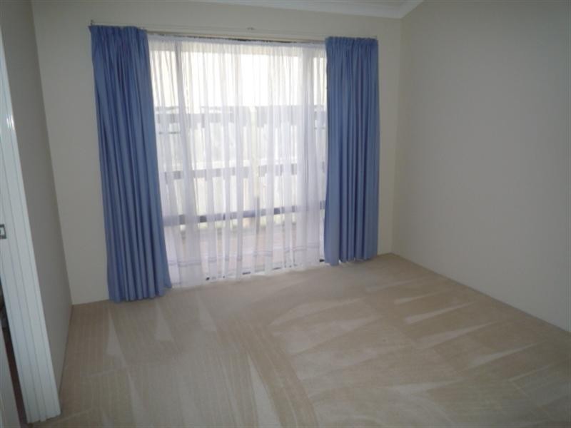 26 Santona Boulevard, Ellenbrook WA 6069