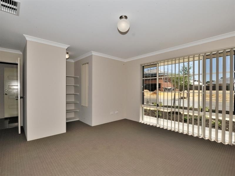 35 Cinnabar Bend, Aveley WA 6069