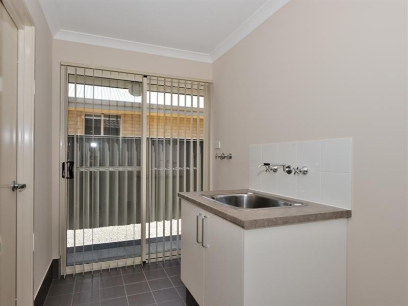 35 Cinnabar Bend, Aveley WA 6069