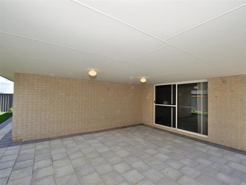 35 Cinnabar Bend, Aveley WA 6069