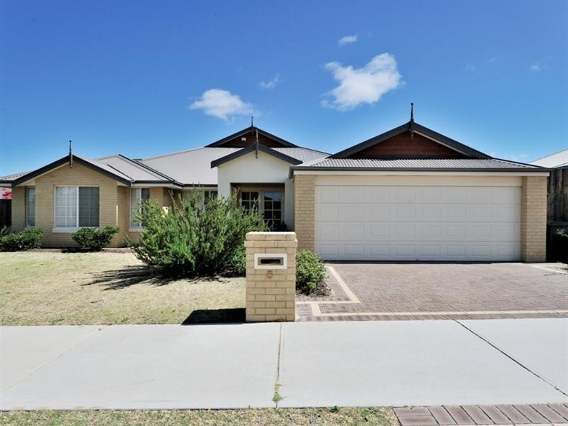 5 Blendon Avenue, Ellenbrook WA 6069