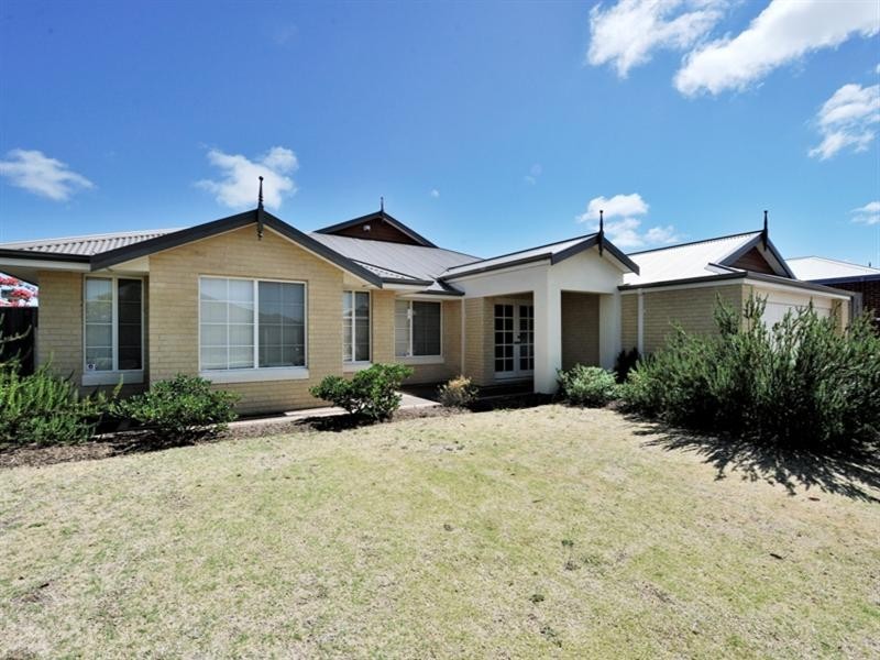 5 Blendon Avenue, Ellenbrook WA 6069