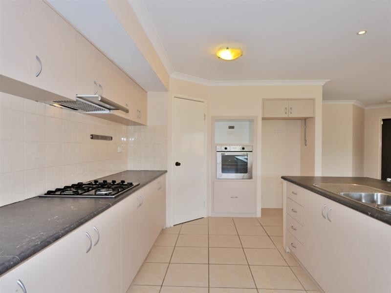 5 Blendon Avenue, Ellenbrook WA 6069