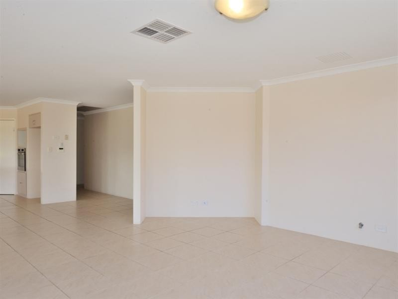 5 Blendon Avenue, Ellenbrook WA 6069