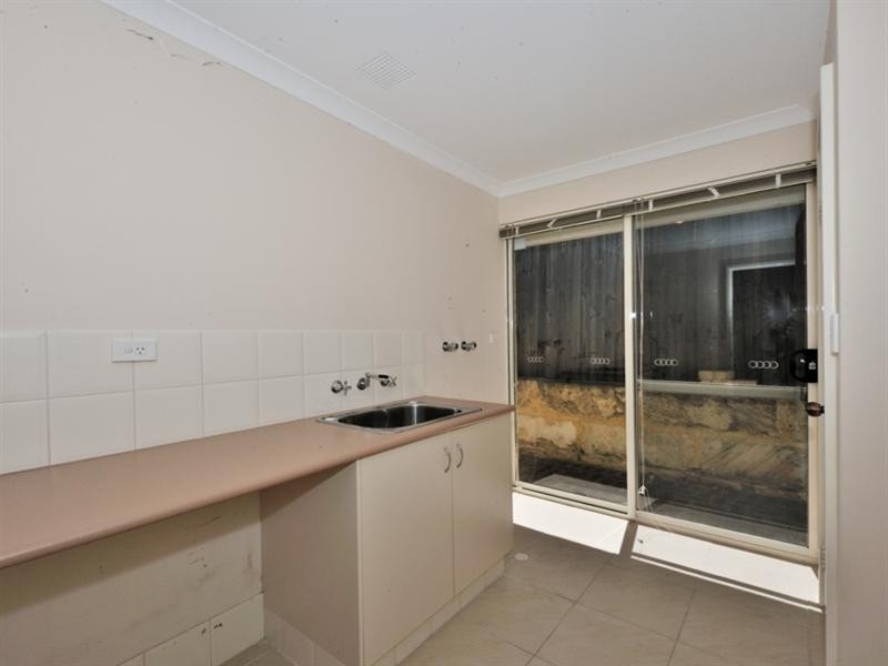 5 Blendon Avenue, Ellenbrook WA 6069