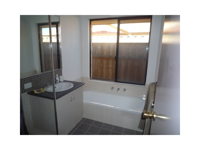 12 Harberton Parkway, Ellenbrook WA 6069