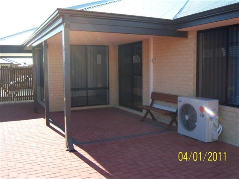 8 Belsar Link, Ellenbrook WA 6069