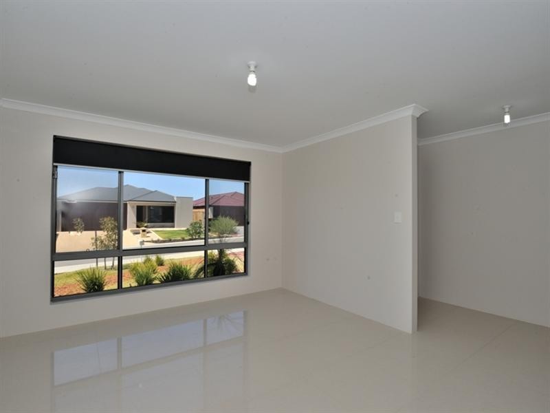 12 Solway Brace, Ellenbrook WA 6069