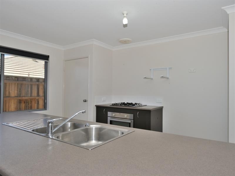 12 Solway Brace, Ellenbrook WA 6069