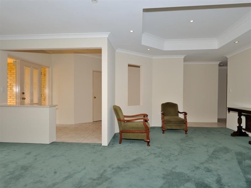 12 Chandon Terrace, The Vines WA 6069