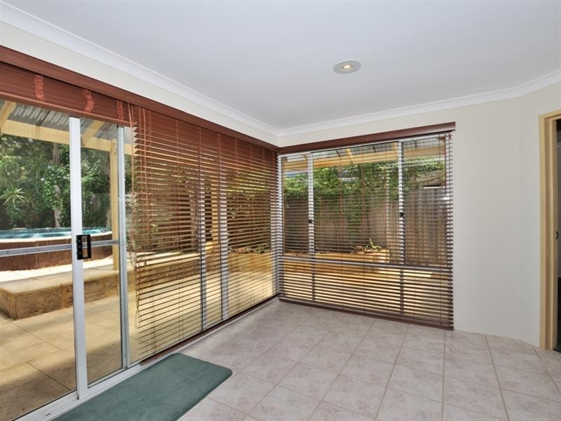 12 Chandon Terrace, The Vines WA 6069