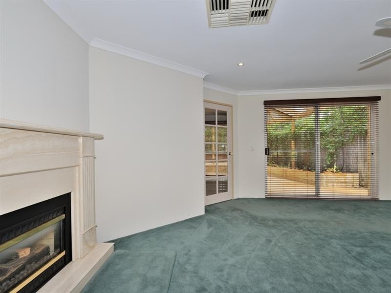 12 Chandon Terrace, The Vines WA 6069
