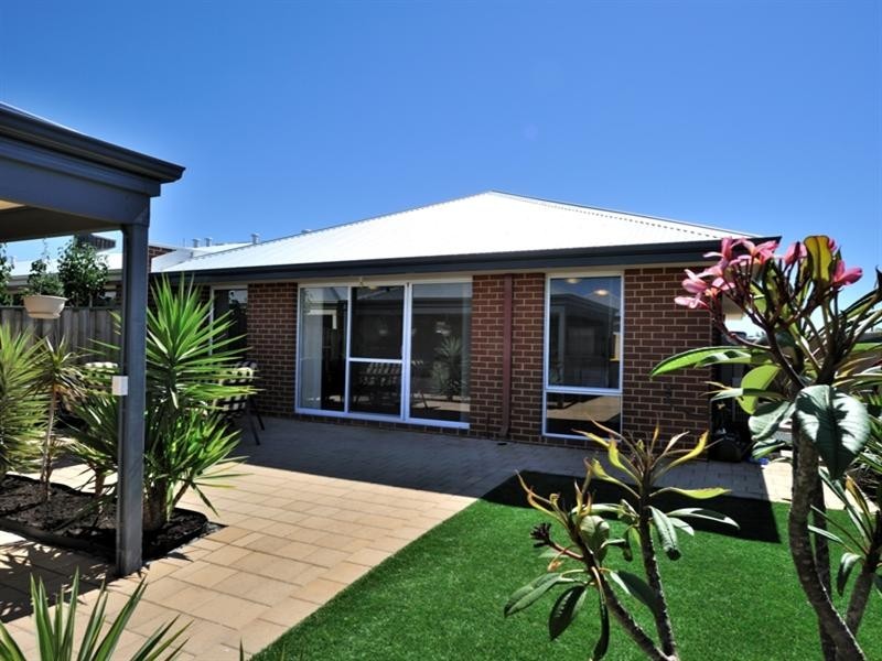 34 Harberton Parkway, Ellenbrook WA 6069