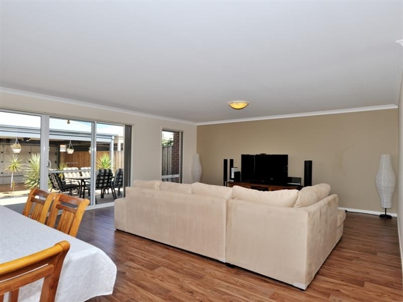 34 Harberton Parkway, Ellenbrook WA 6069