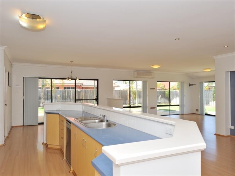 358 Vines Avenue, The Vines WA 6069