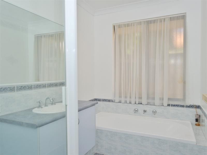 358 Vines Avenue, The Vines WA 6069