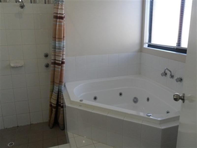 8 Addingham Drive, Ellenbrook WA 6069