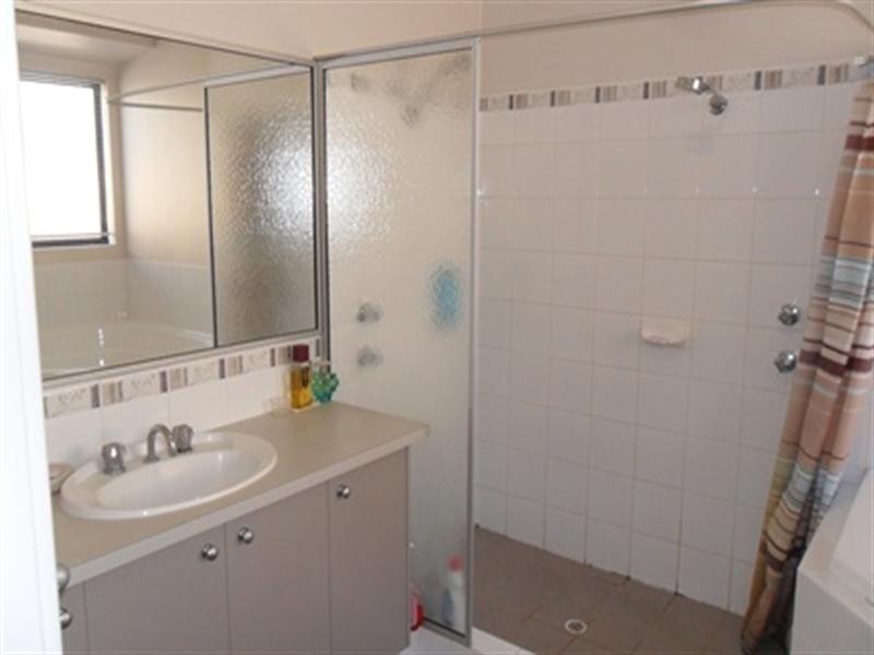 8 Addingham Drive, Ellenbrook WA 6069