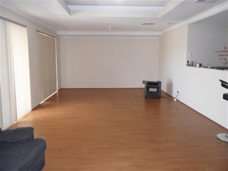 8 Addingham Drive, Ellenbrook WA 6069