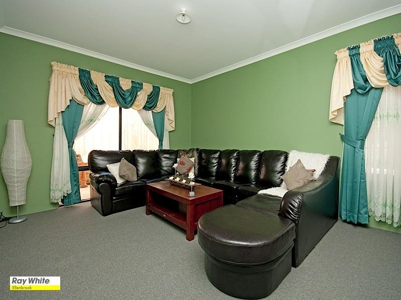 44 Mona Vale Loop, Ellenbrook WA 6069