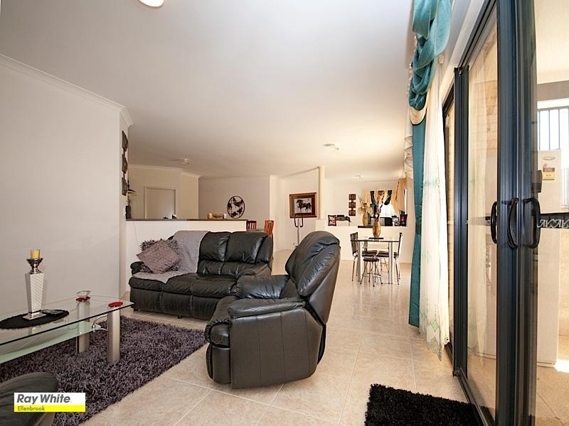 44 Mona Vale Loop, Ellenbrook WA 6069