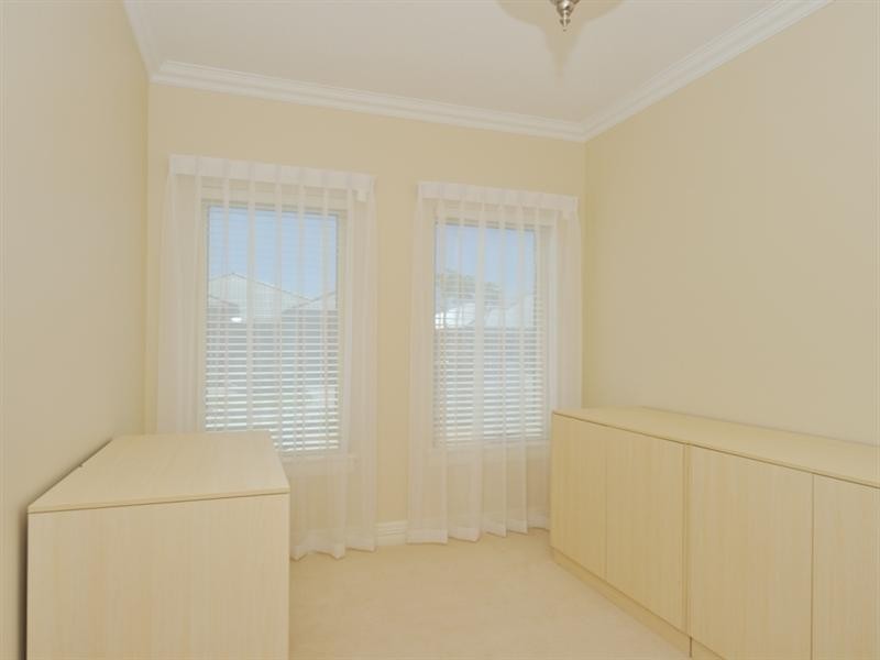 4 Figaro Link, The Vines WA 6069