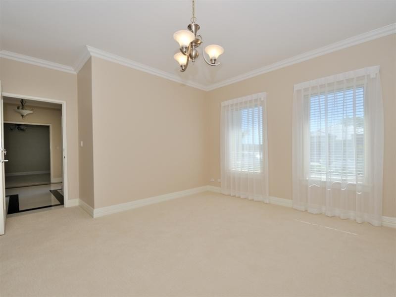 4 Figaro Link, The Vines WA 6069