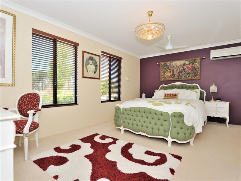 75 Vaucluse Crescent, Ellenbrook WA 6069