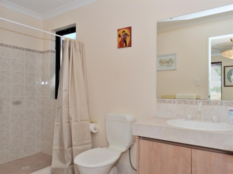 75 Vaucluse Crescent, Ellenbrook WA 6069