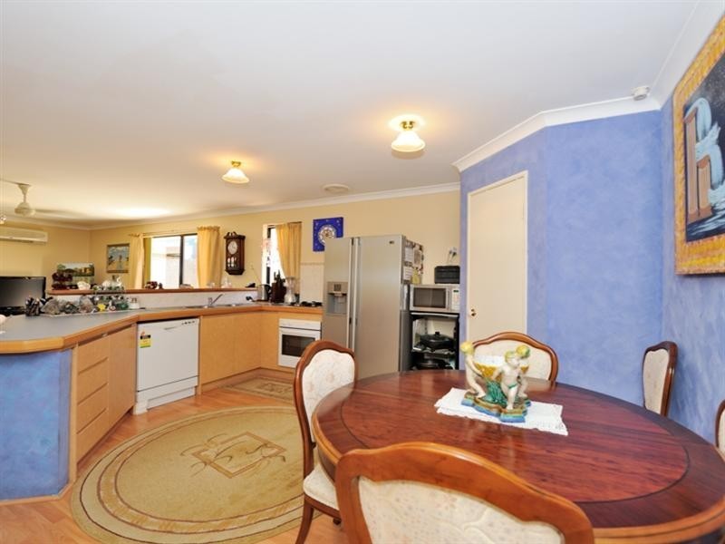 75 Vaucluse Crescent, Ellenbrook WA 6069