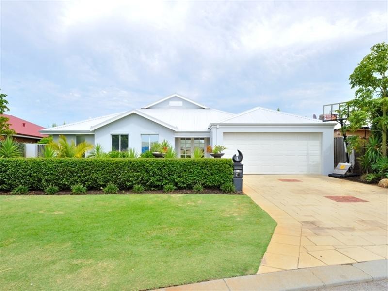 26 Welara Circle, Henley Brook WA 6055