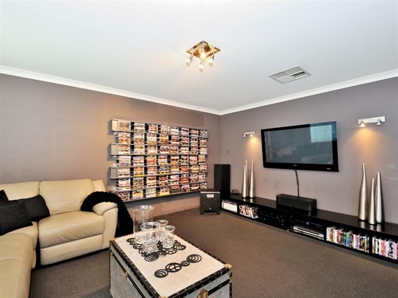 26 Welara Circle, Henley Brook WA 6055