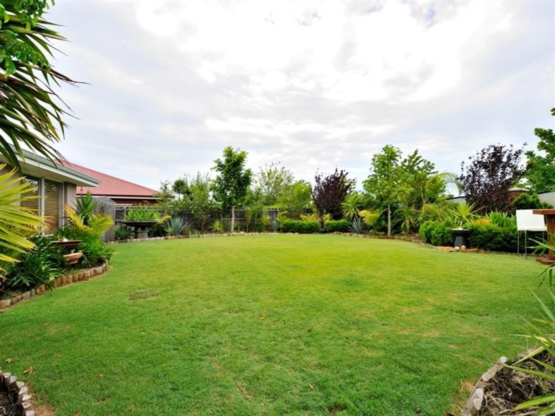 26 Welara Circle, Henley Brook WA 6055