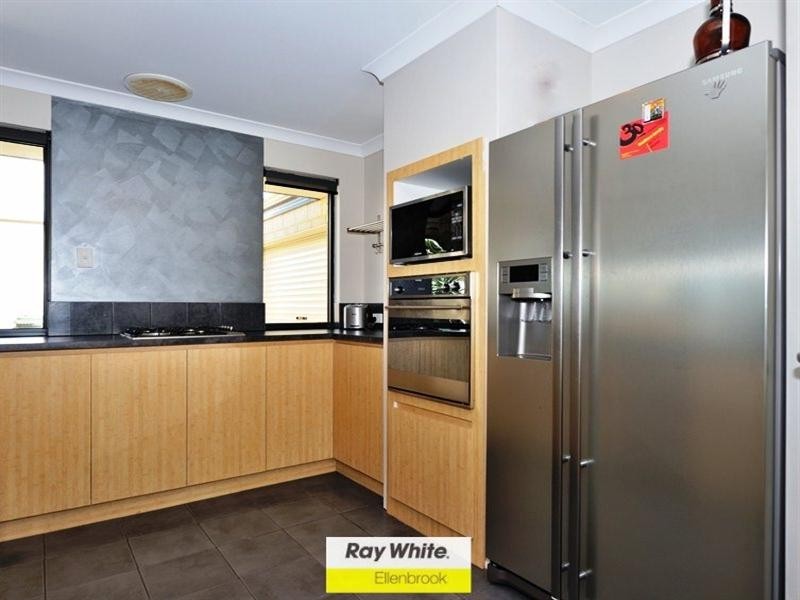 5 Woburn Park Avenue, Ellenbrook WA 6069