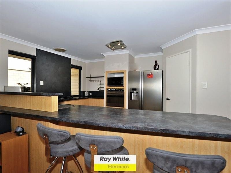 5 Woburn Park Avenue, Ellenbrook WA 6069