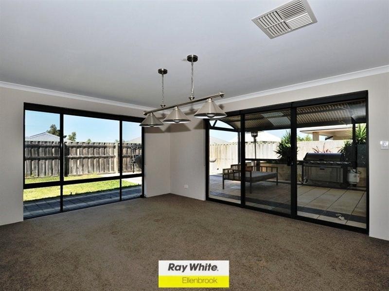 5 Woburn Park Avenue, Ellenbrook WA 6069