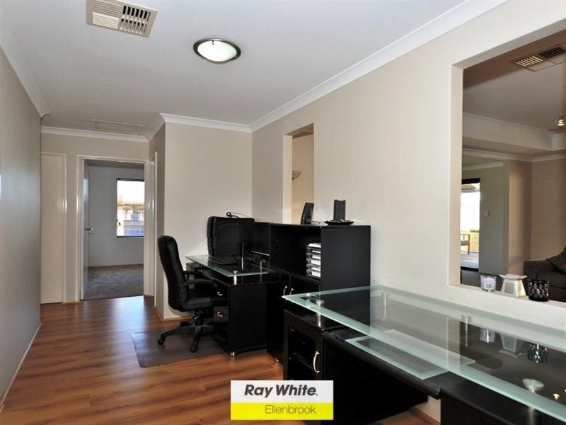 5 Woburn Park Avenue, Ellenbrook WA 6069