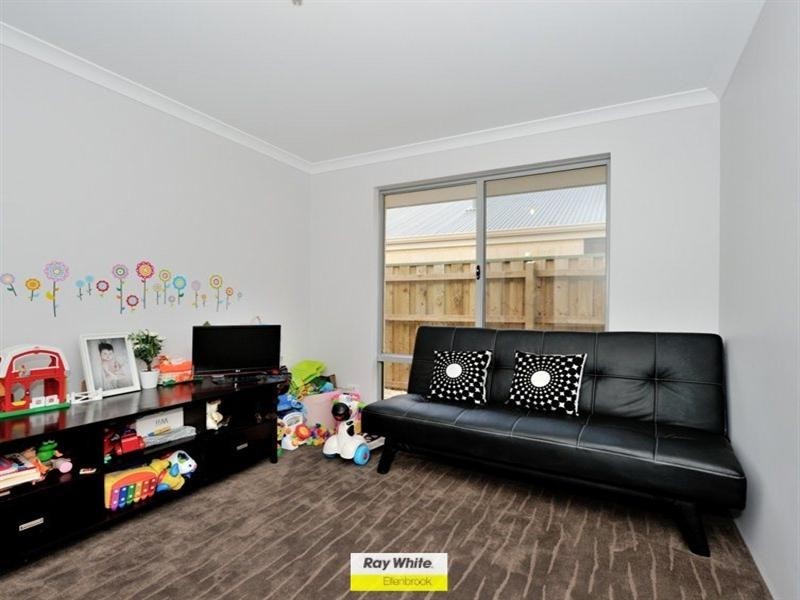 10 Hedlow Way, Ellenbrook WA 6069