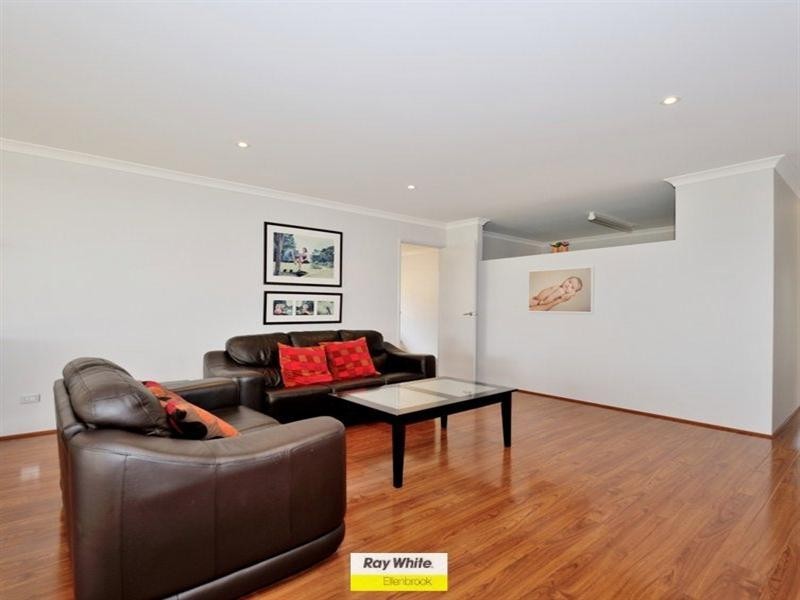 10 Hedlow Way, Ellenbrook WA 6069