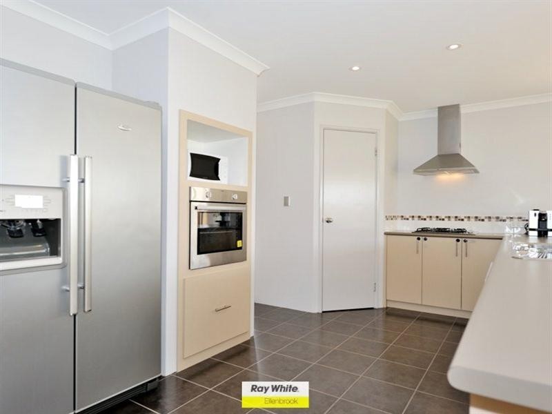 10 Hedlow Way, Ellenbrook WA 6069