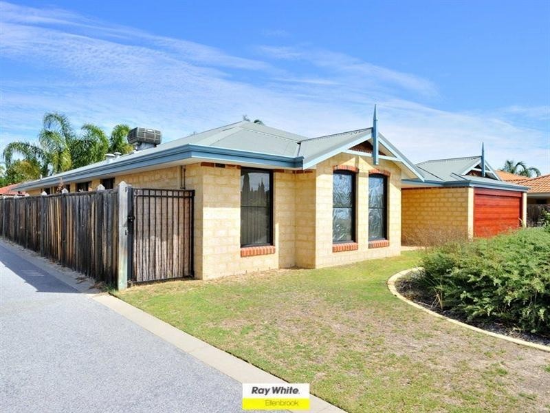 16 Sorrento Turn, Ellenbrook WA 6069