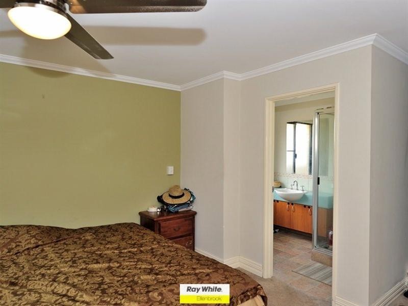 16 Sorrento Turn, Ellenbrook WA 6069