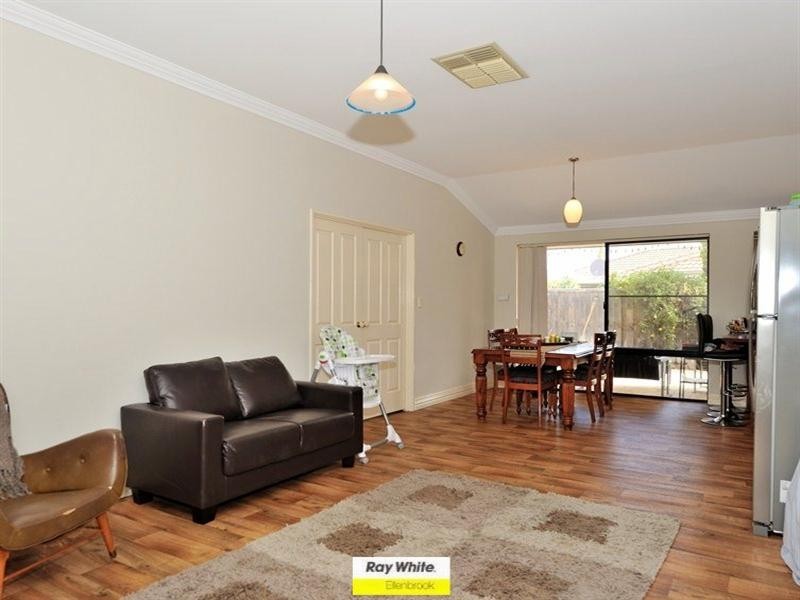 16 Sorrento Turn, Ellenbrook WA 6069