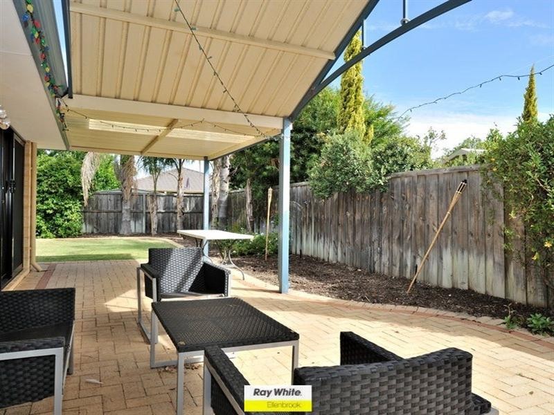 16 Sorrento Turn, Ellenbrook WA 6069